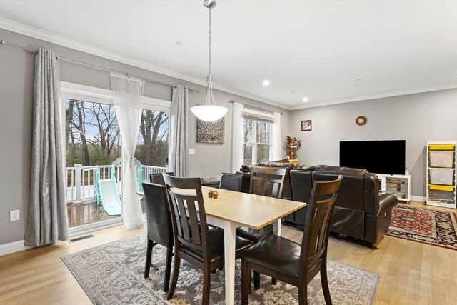 100 Baldwin Avenue 7, Woburn, MA 01801