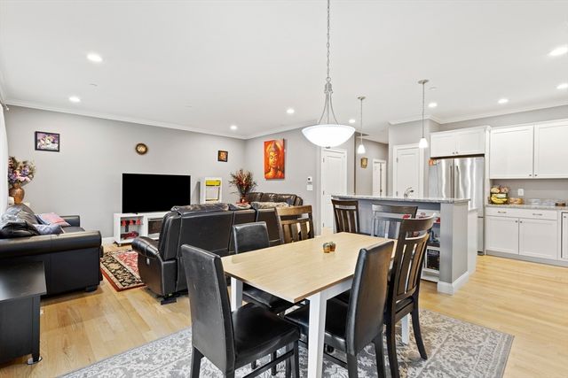 100 Baldwin Avenue 7, Woburn, MA 01801