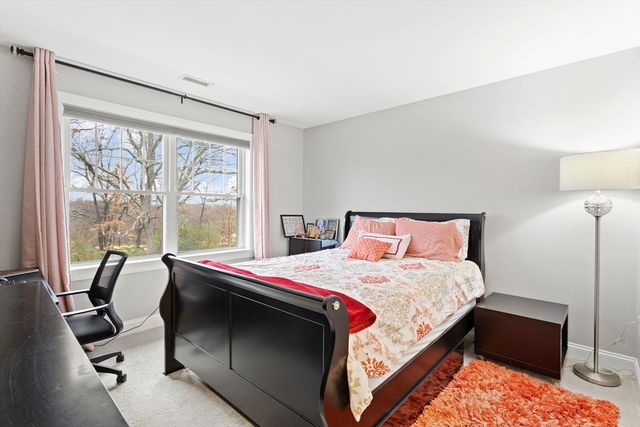 100 Baldwin Avenue 7, Woburn, MA 01801