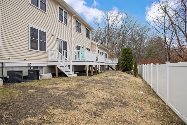 100 Baldwin Avenue 7, Woburn, MA 01801