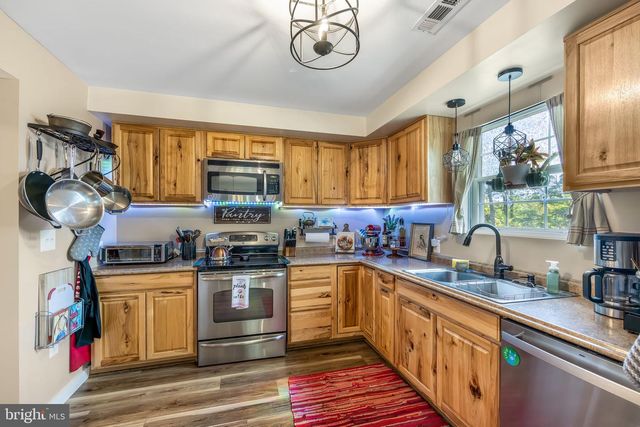 11205 CHANCELLOR MEADOWS LN, Locust Grove, VA 22508