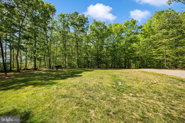 11205 CHANCELLOR MEADOWS LN, Locust Grove, VA 22508