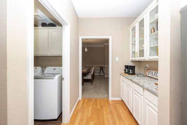 2106 Hunter Place Lane, Arlington, TX 76006