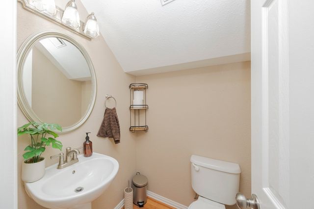 2106 Hunter Place Lane, Arlington, TX 76006