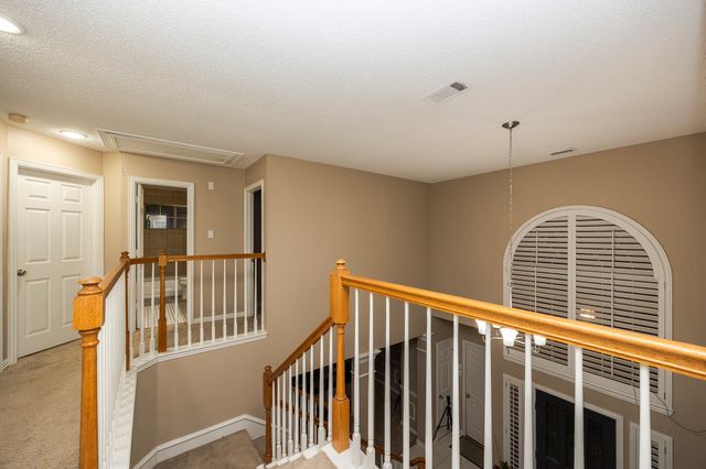 2106 Hunter Place Lane, Arlington, TX 76006