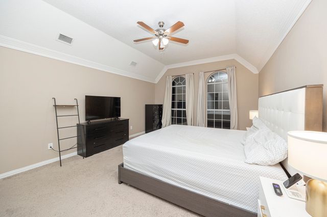 2106 Hunter Place Lane, Arlington, TX 76006