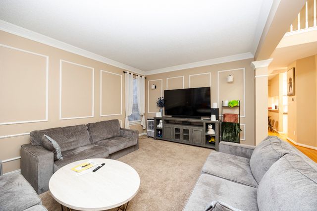 2106 Hunter Place Lane, Arlington, TX 76006