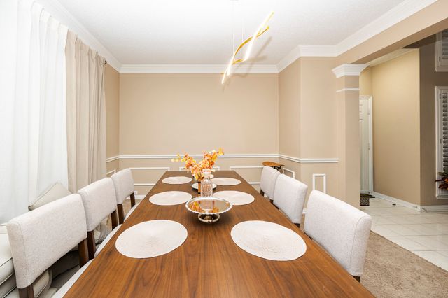 2106 Hunter Place Lane, Arlington, TX 76006