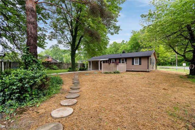 13222 Atwater Avenue NE, Alliance, OH 44601
