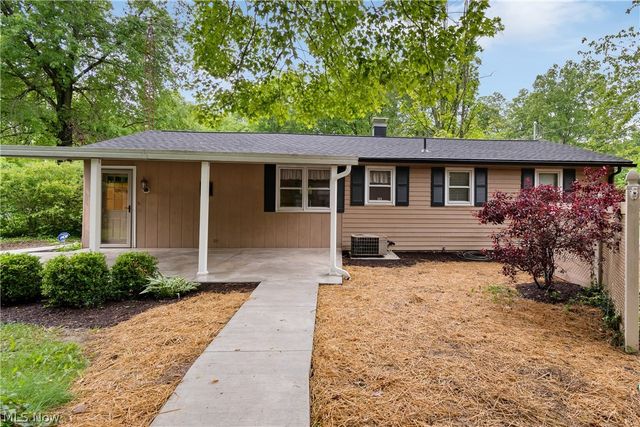 13222 Atwater Avenue NE, Alliance, OH 44601