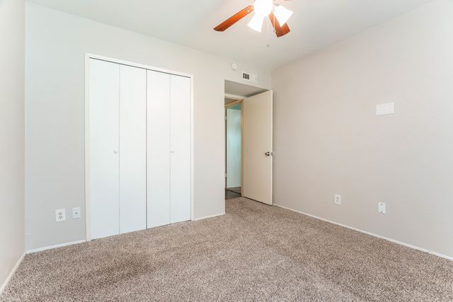 1316 Royal Oak Drive, Desoto, TX 75115