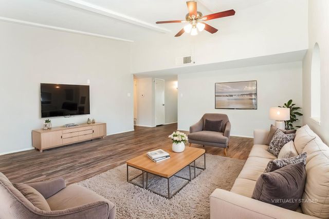 1316 Royal Oak Drive, Desoto, TX 75115