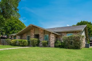 1316 Royal Oak Drive, Desoto, TX 75115
