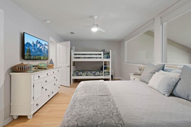 68 April Point S Unit E68 Drive S, Conroe, TX 77356