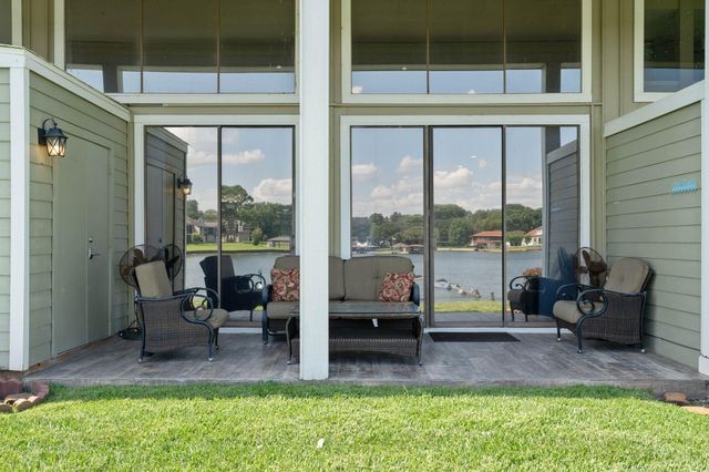 68 April Point S Unit E68 Drive S, Conroe, TX 77356