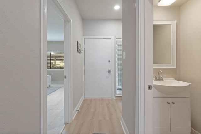 68 April Point S Unit E68 Drive S, Conroe, TX 77356