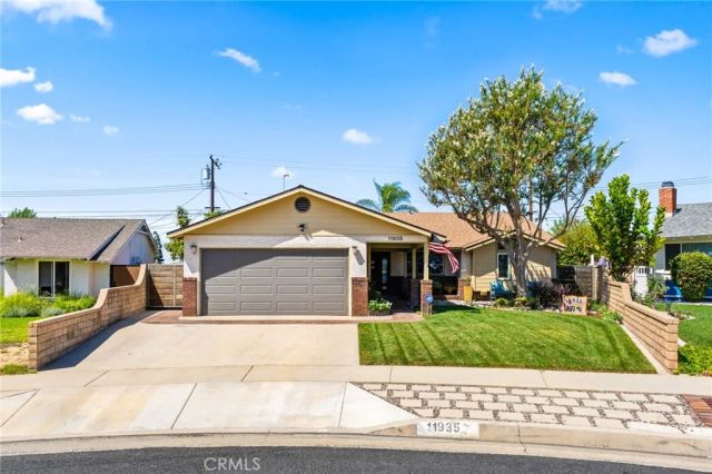 11935 Groveside Avenue, Whittier, CA 90604