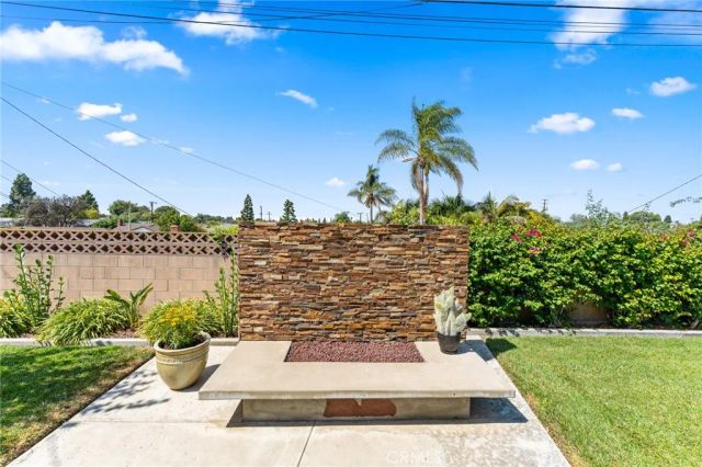 11935 Groveside Avenue, Whittier, CA 90604