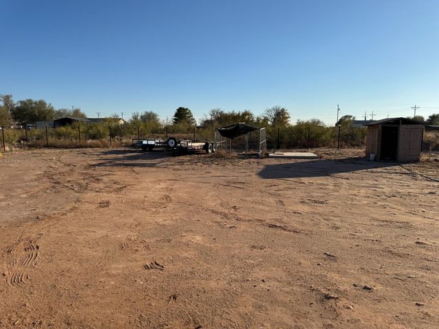 1046 Bowie Street, Denver City, TX 79323