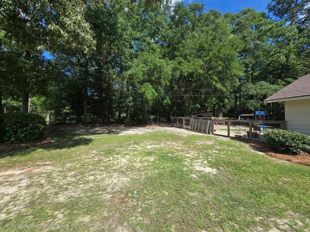 14 N Dukes Street, Summerton, SC 29148