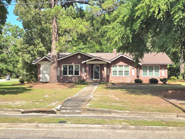 14 N Dukes Street, Summerton, SC 29148