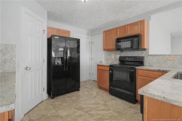 86 Boston Harbor, Cameron, NC 28326