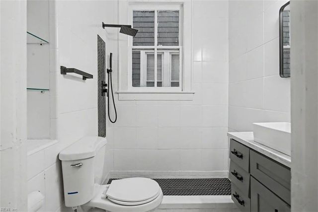 2709 Bayview BLVD, Portsmouth, VA 23703