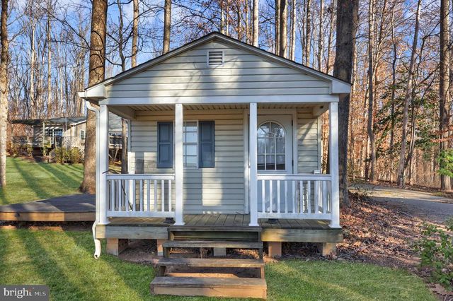 11800 DUKES DR, Bumpass, VA 23024