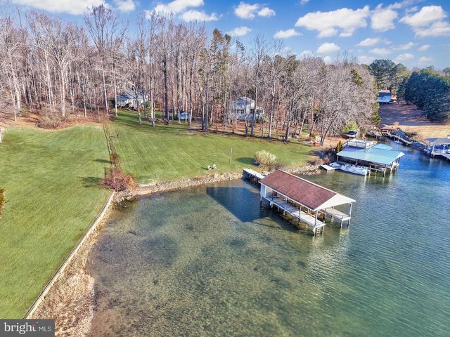 11800 DUKES DR, Bumpass, VA 23024