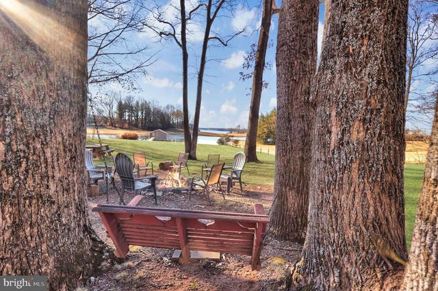 11800 DUKES DR, Bumpass, VA 23024