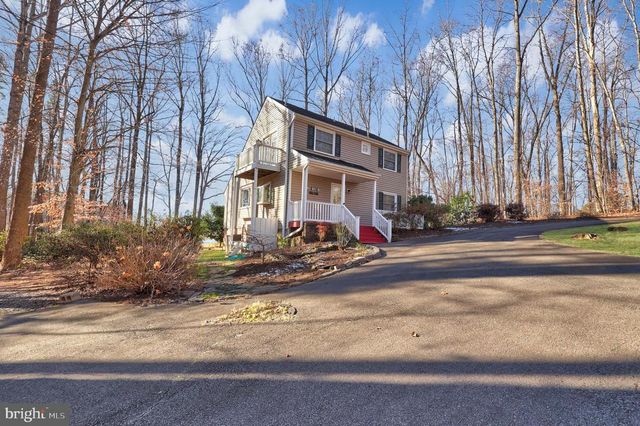 11800 DUKES DR, Bumpass, VA 23024