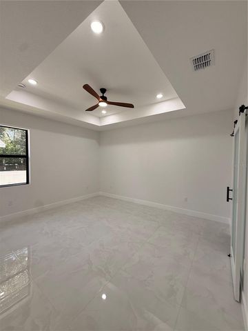 8208 N ELMER STREET, Tampa, FL 33604