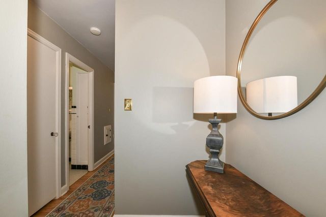 5242 Bay Ridge AVENUE, Whitefish Bay, WI 53217
