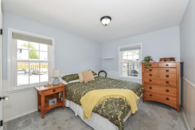 5242 Bay Ridge AVENUE, Whitefish Bay, WI 53217