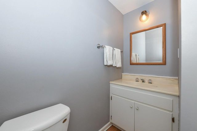 5242 Bay Ridge AVENUE, Whitefish Bay, WI 53217