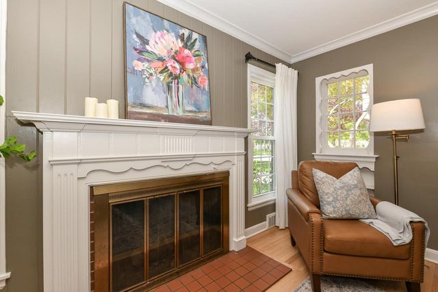 5242 Bay Ridge AVENUE, Whitefish Bay, WI 53217