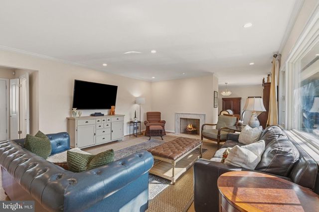 7215 MARINE DR, Alexandria, VA 22307