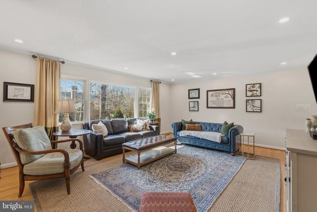 7215 MARINE DR, Alexandria, VA 22307