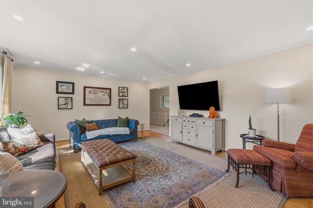 7215 MARINE DR, Alexandria, VA 22307