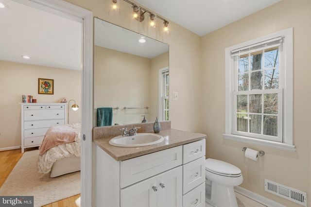 7215 MARINE DR, Alexandria, VA 22307