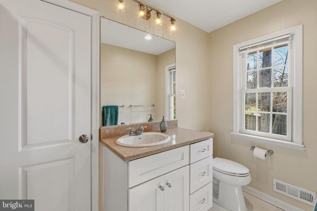 7215 MARINE DR, Alexandria, VA 22307