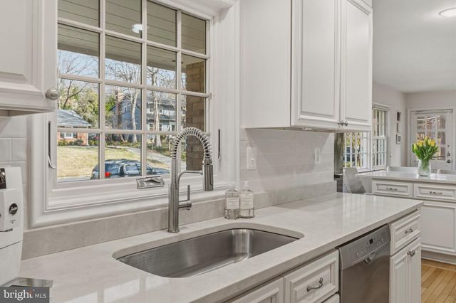 7215 MARINE DR, Alexandria, VA 22307