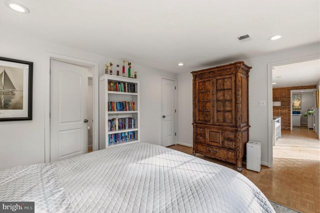 7215 MARINE DR, Alexandria, VA 22307