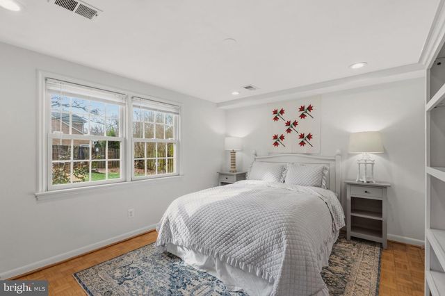 7215 MARINE DR, Alexandria, VA 22307