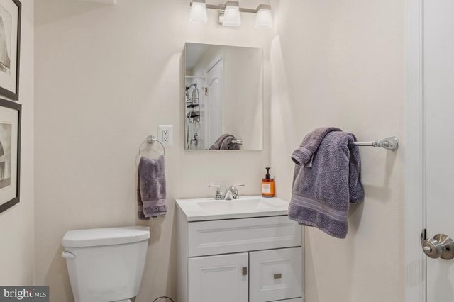 7215 MARINE DR, Alexandria, VA 22307