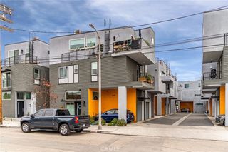3032 N Coolidge, Los Angeles, CA 90039