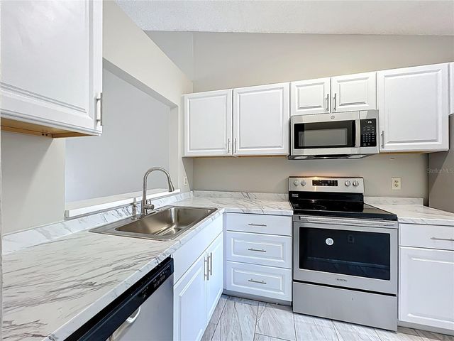 12136 SAND PEBBLE WAY, Orlando, FL 32824