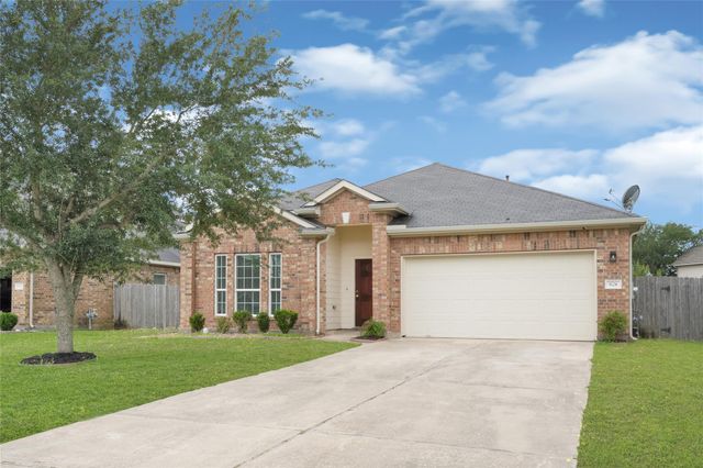 828 Grassy Knoll Trail, La Marque, TX 77568