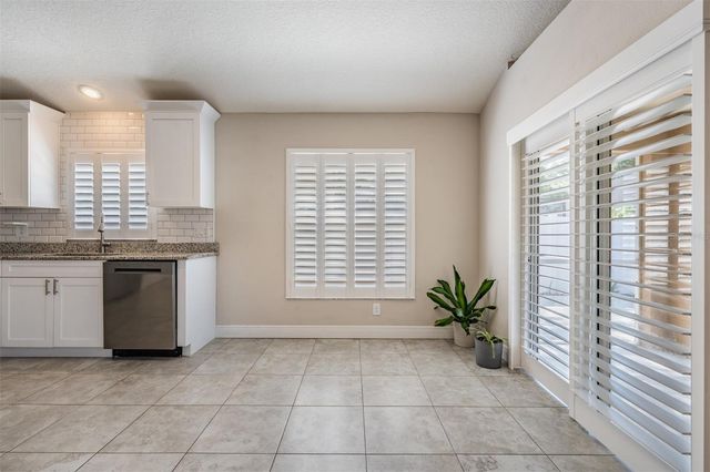 2315 LYNCREST COURT, Valrico, FL 33596