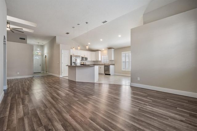 2315 LYNCREST COURT, Valrico, FL 33596